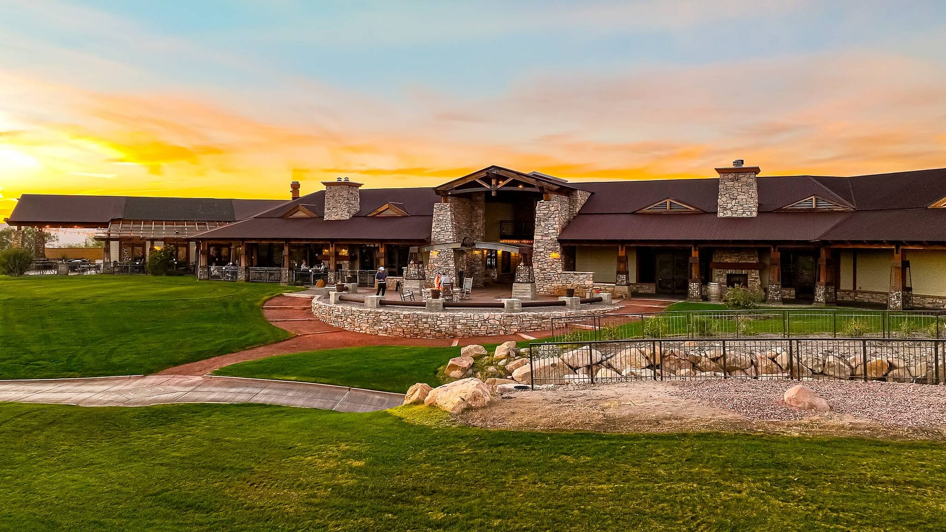 Laughlin Ranch Golf The Ranch Bar and Grill View
